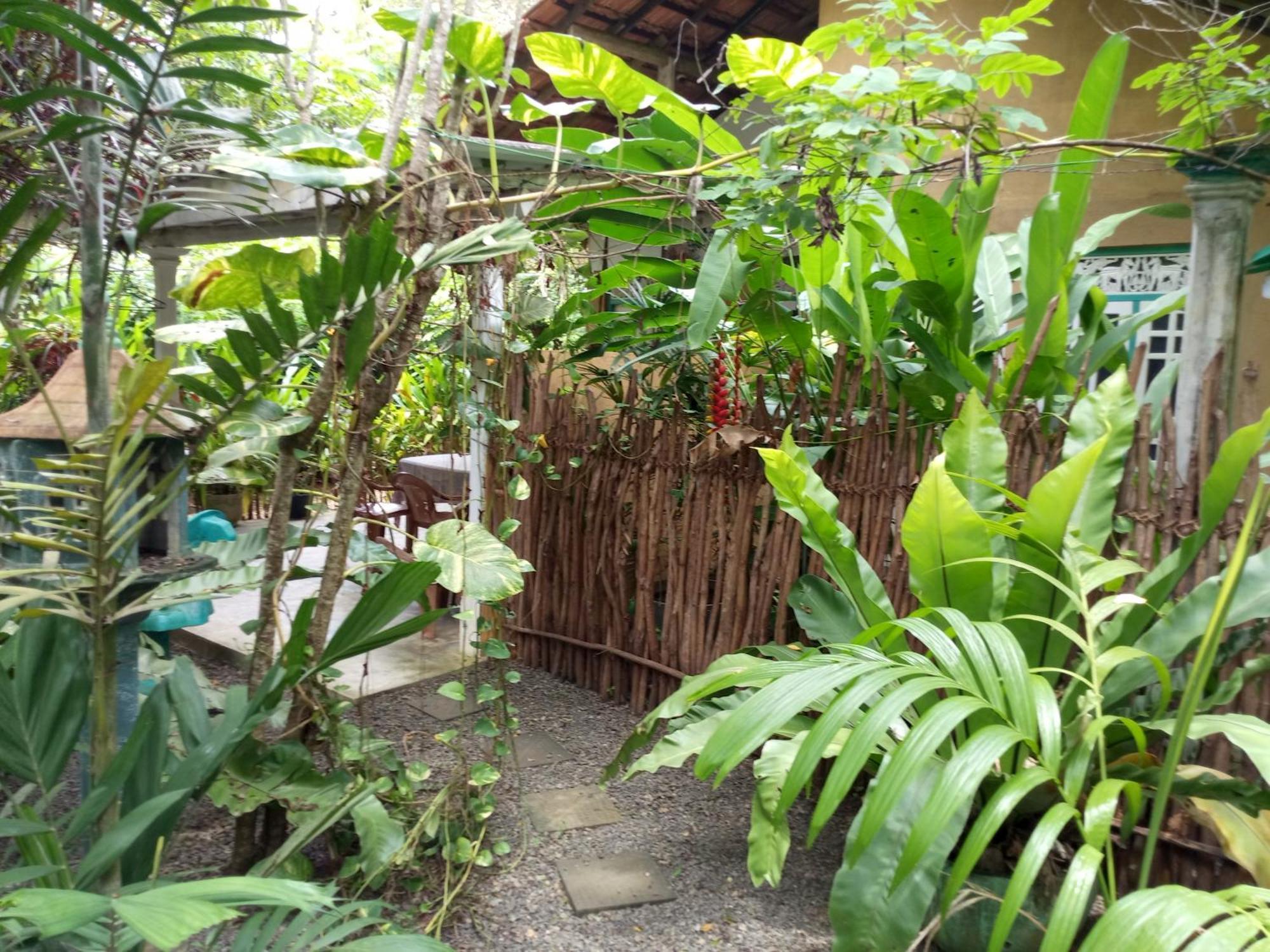 Hiriketiya Mahi Surf Apartment Dickwella Exterior photo
